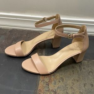 Brand New! Naturalizer Vera dress sandals
